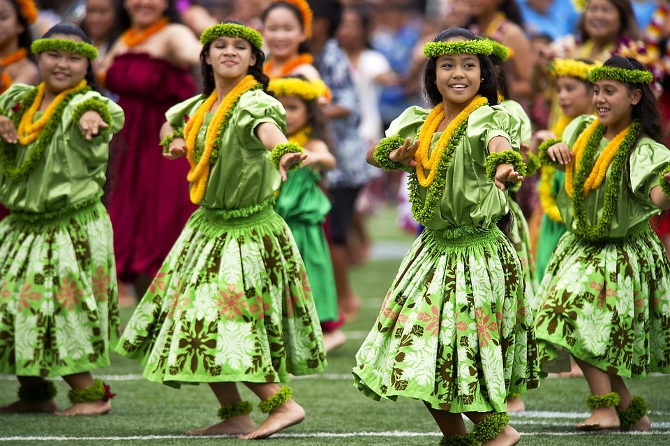Hula Dancers O'ahu